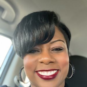 Meet your Posher, Latoya